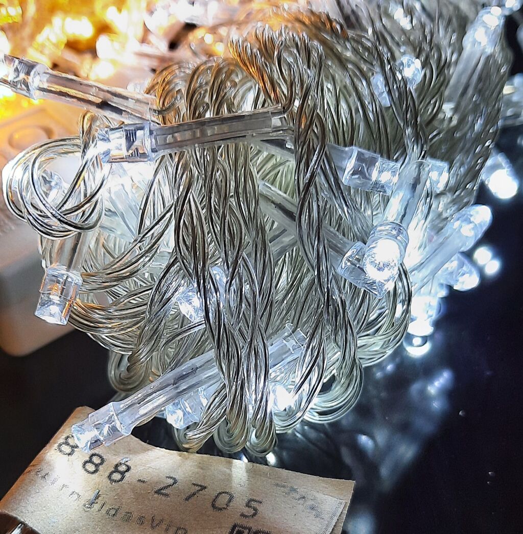 Luces Led Navideña Guirnalda 9.5M/15M Enchufe Blanco Frío SDD-60/59